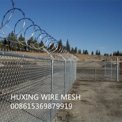 Hot Galvanized Diamond Mesh Chain Link Fence with 3 Strand Barbed Wire Arm