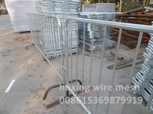 Hot Galvanized Pedestrian Fence