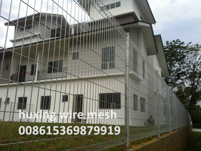 Hot Dipped Galvanized Roll Top Mesh Fence