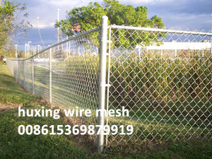 6FT 7FT 8FT Galvanized Diamond Mesh Chain Link Fence with 3 Strand Barbed Wire