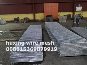 Hot Galvanized (900x5800mm) Welded Serrated Carbon Steel Grating Non-Slip Steel Bar Grating