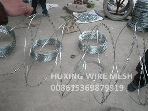 Hot Dipped Galvanized Blade Razor Barbed Wire Coil Concertina Razor Wire