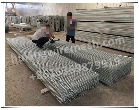 High Quality Welded Galvanized Steel Serrated Bar Grating China Supplier