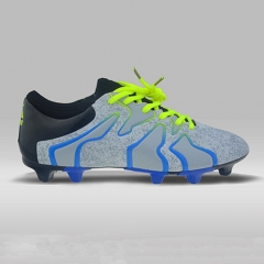 2016 soccer shoe with pu material and tpu outsole