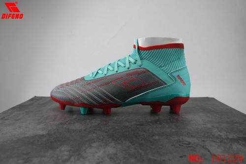 High Quality Breathable Outsole TPU Outdoor Football Boot Soccer Cleats