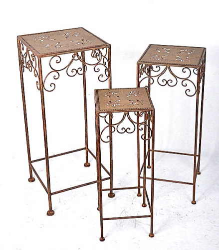 Set of 3 Rustic Metal Plant Floor Standing Flower Holder