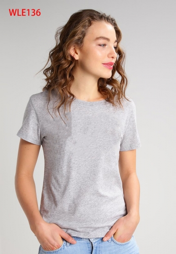 Women's slim fit base T-shirt