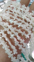 high quality 2strands 9charm12 10charm14 12charm16mm Genuine MOP Shell ,Pearl Shell cross ,cross she