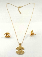 High quality fashion jewelry sets for women Stainless steel tiny chain necklace, pendant and earrings. Gold plating