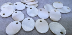 Drilled--10pcs 15x22mm sea white Shell jewelry Beads,yellow   Mother of Pearl Shell oval egg Charm Pendants