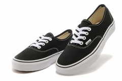 Canvas shoes VANS CLASSIC OFF THE WALL black white size EU35-45