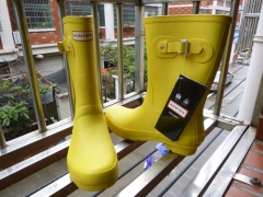 Rain boots Hunter middle top matte yellow size EU35-42