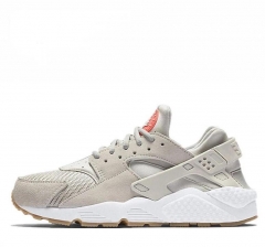 NIKE AIR HUARACHE Beige size EU36-40