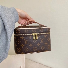 LV Presbyopia Messenger Handbag Cosmetic Bag