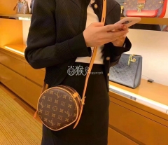 LV Round cake bag M45149 Inclined shoulder bag