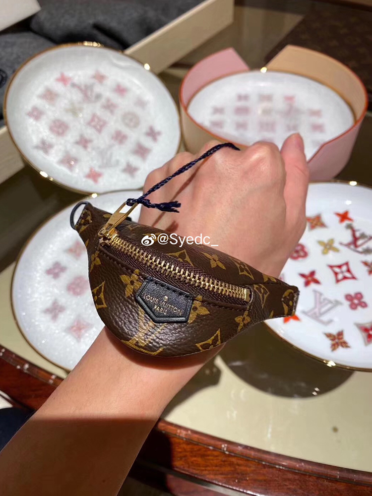 LV 20SS Party Bumbag M6562A Wrist Bag