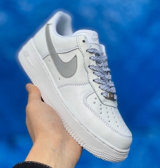 AIR FORCE 1 '07 LV8  EU36-44