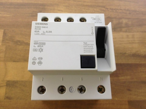 SIEMENS SIEMENS 646-6 5SM3 electromagnetic leakage circuit breaker 30MA RCCB 4P63A original