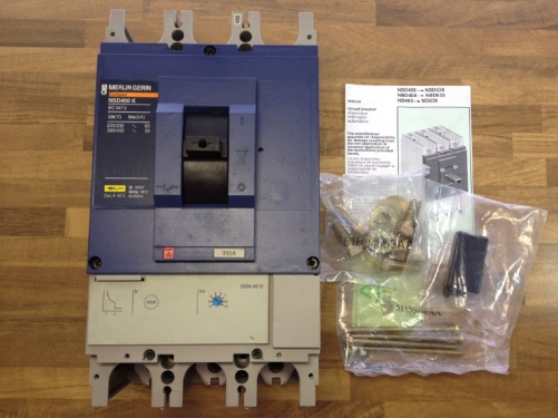The original Schneider NSD400K 350A spot Schneider imported air switch circuit breaker