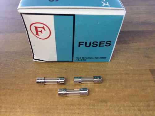 Original Japanese Fuji 1.5A 250V FGMB imported glass fuse tube fuse 5X20 fuse