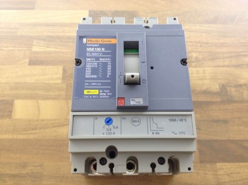 Schneider NSE100N3100 air switch 100A3P3T 3P100A NSE100N circuit breaker