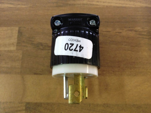 The United States COOPER Cooper 4720 15A 125V cable plug on industrial plug genuine original