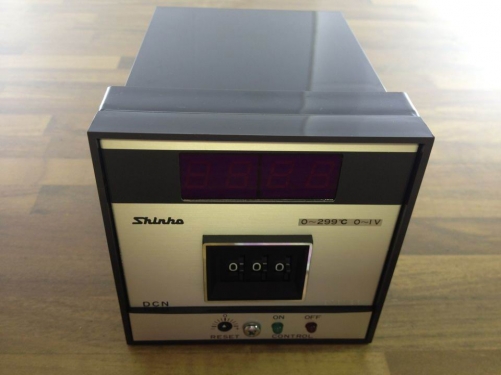 Japanese God harbor DCN-110R-S/V SHINKO temperature control table 0-299 degree 100-200V original authentic