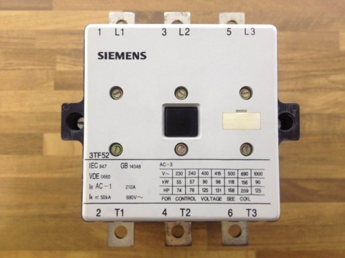 SIEMENS 22-0XMO 220V AC contactor 90KW/400V 3TF52 guaranteed genuine