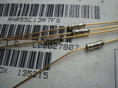 Origional Product Vishay Gold Pin 13.7R S 14R 0.1% Glass Fiber High-Precision Fever Resistor