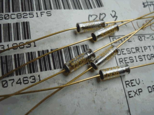 Origional Product Vishay Gold Pin 1W 8.25 k s 8.2K 0.1% Glass Fiber High-Precision Fever Resistor