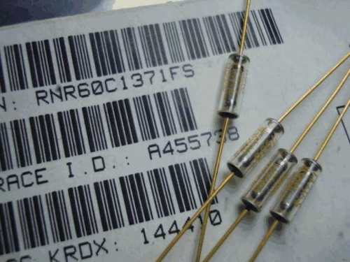 Origional Product Vishay Gold Pin 1W 1.37 k s 1.4K 0.1% Glass Fiber High-Precision Fever Resistor
