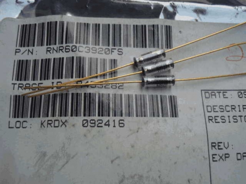 Origional Product Vishay Gold Pin 1W 392R S 390R 0.1% Glass Fiber High-Precision Fever Resistor