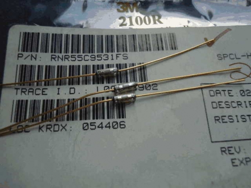 Origional Product Vishay Gold Pin 4.99K 4990 0.1% Glass Fiber High-Precision Fever Resistor