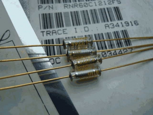 Origional Product Vishay Gold Pin 1W 12.1K Generation 12K 0.1% Glass Fiber High-Precision Fever Resistor