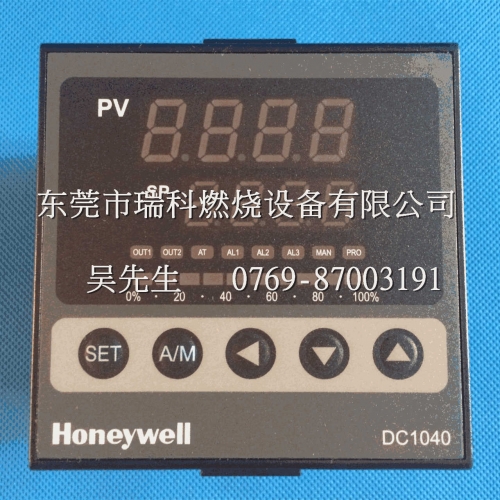 Honeywell Honeywell DC1040CR-302000 Microcomputer Temperature Controller   PT100 Probe