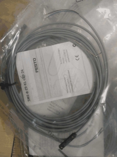 Festo Festo Proximity switch SMT-8-PS-K5-LED-24-B 175434 Brand New