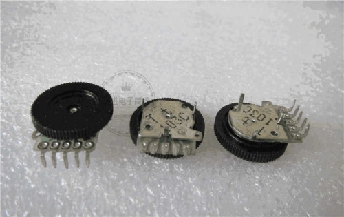C10k * 2 Imported Japanese Alps Dual Radio MP3/4 with Wheels Catch Plate Gear Potentiometer 16*2mm