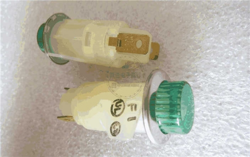 12.5mm Hole Imported Japanese SMK S-F4155#05 1/4W 120V Green Color Mechanical Instrument Indicator Light