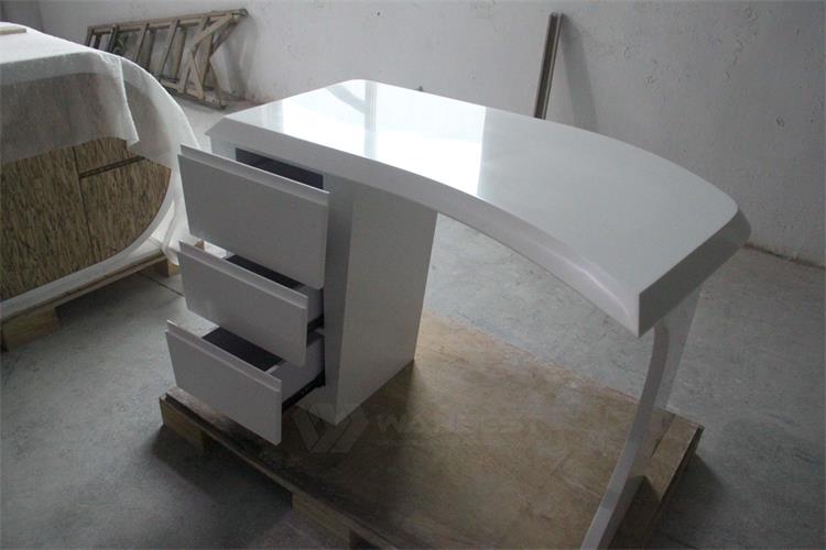 White office desk with drawers 