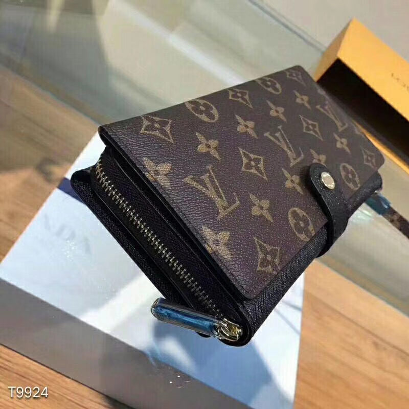 ルイヴィトンモノグラムポーチ 激安 n級品 財布 Louis Vuitton ハンドバッグ コピー 大容量 高品質カーフレザー ファスナー付き