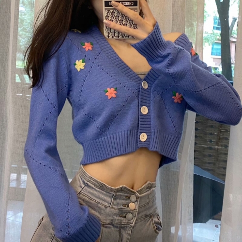 New V-neck short flower embroidered high waist short knitted sweater