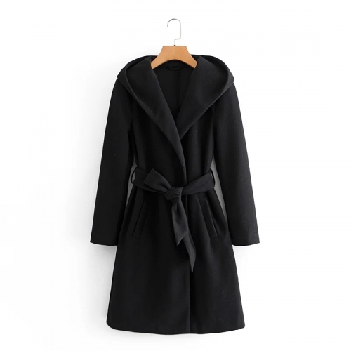 Mid-length woolen coat with waist