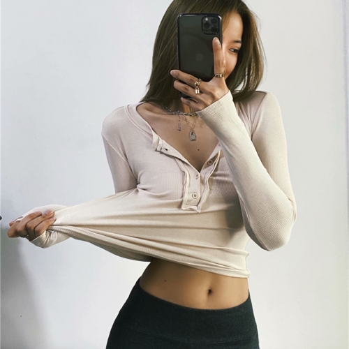 Tight-fitting long sleeve T-shirt