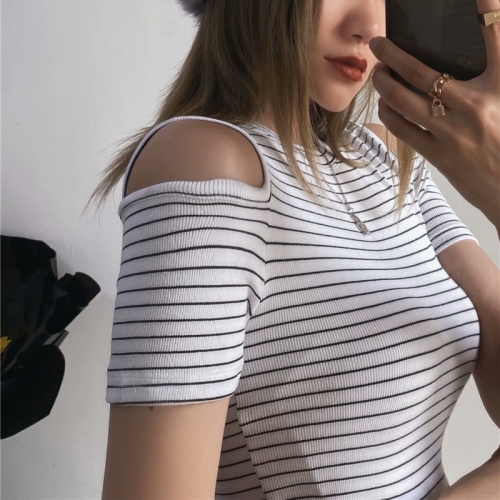Round neck striped short sleeve T-shirt