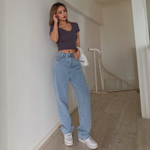 Loose wide-leg jeans