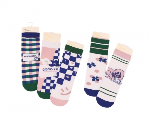 Women's mid-calf socks