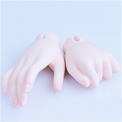 62CM Female hands