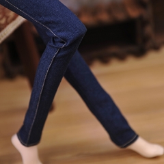 62 female light-blue jeans