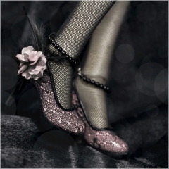 1/3 Lace high heel