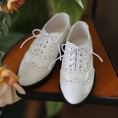 74 Male Wei Jie White leather shoes